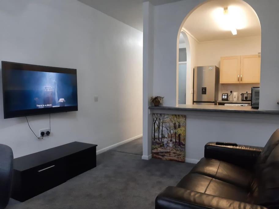 Entire Rental, Easy Reach To Etihad Stadium Manchester Esterno foto